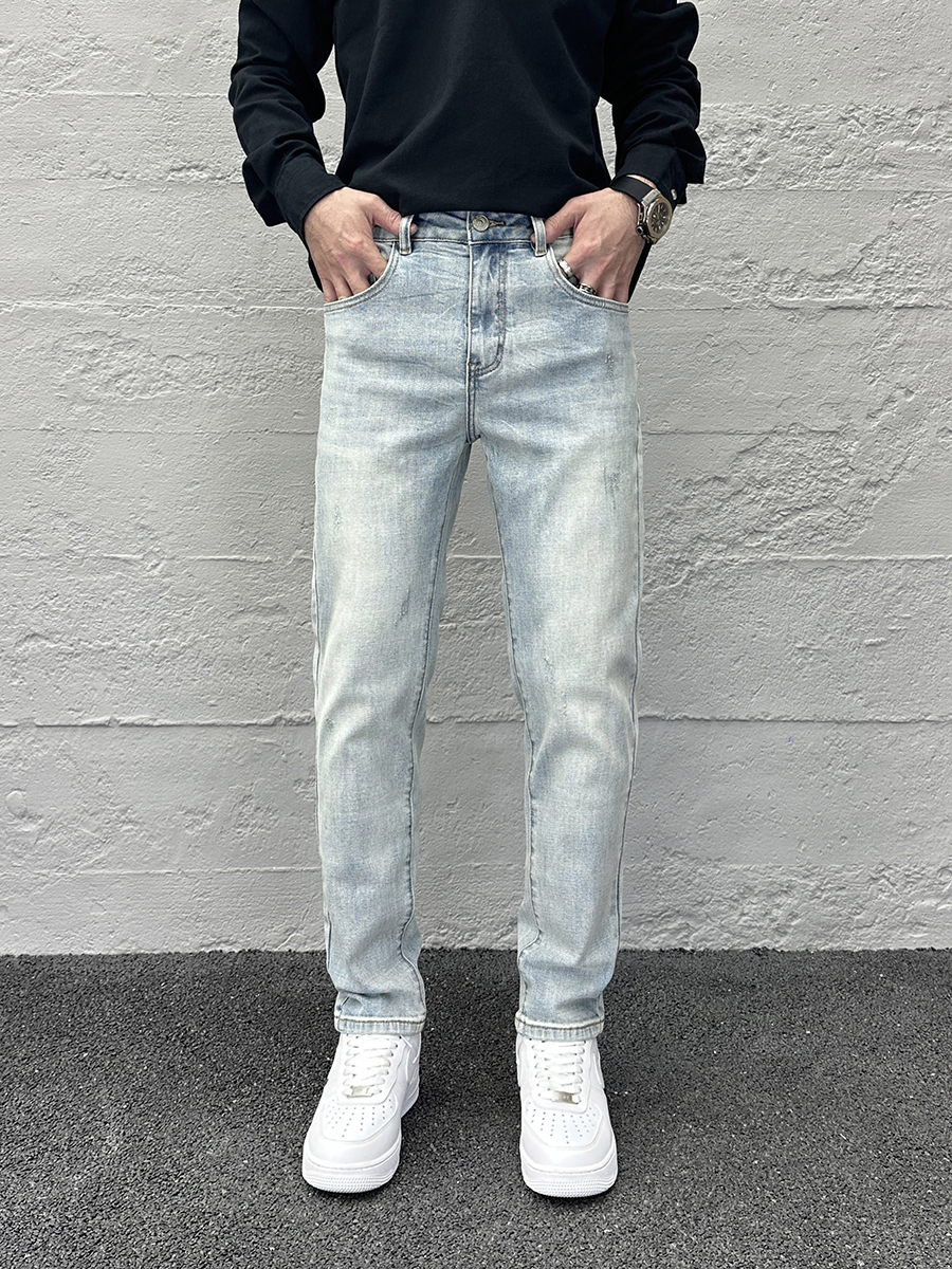 L7701